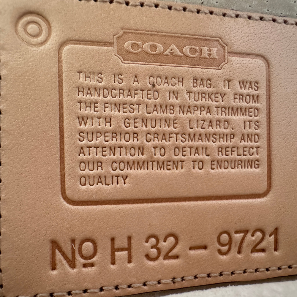 RARE Coach Wristlet Made From Exotic Genuine Lizard and Lamb Nappa - Picture 7 of 11